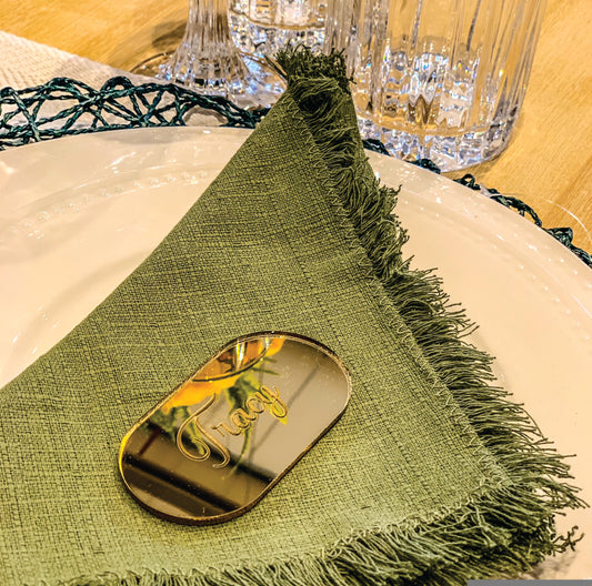 Engraved Oval Name Placements – Personalized Guest Seating